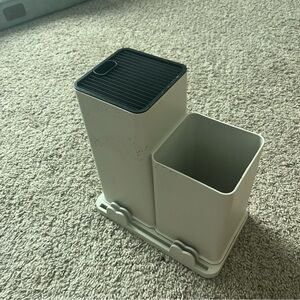 KITCHEN UTENSIL HOLDER